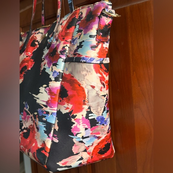 Kate Spade Floral Tote - Picture 15 of 17